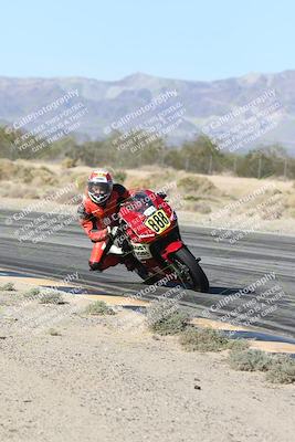 media/Dec-04-2025-Racers Edge (Thu) [[5ebc9f124d]]/3-B Group/3-Session 2 (Turn 7 Inside)/